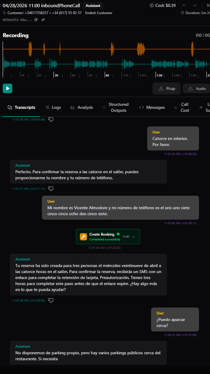 Llamada al restaurante atendida por el asistente de voz IA con transcripción en español